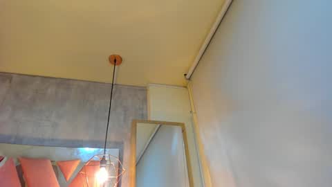 Snapshot of sofii_miller_ chatting on 12-21-24, 01:15 online show from 12-21-24, 01:15