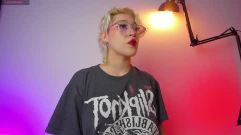 Snapshot of sofii_uwu_ chatting on 01-26-25, 06:16 Sofii online show from 01-26-25, 06:16