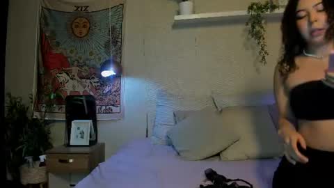 sofii_wild online show from 06-12-26, 12:15