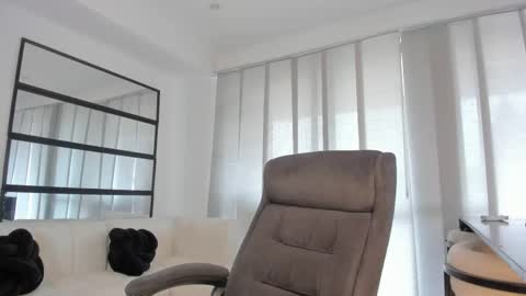    online show from 06-08-26, 07:58