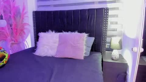 Sofia online show from 02-09-25, 04:04