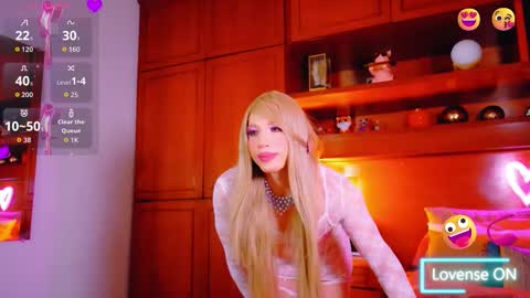 Sofa bonita  online show from 10-04-25, 03:26