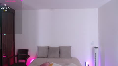 Snapshot of sofix_ chatting on 07-13-26, 07:05 Lau online show from 07-13-26, 07:05