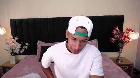 Cam and Amy online show from 10-18-25, 07:47