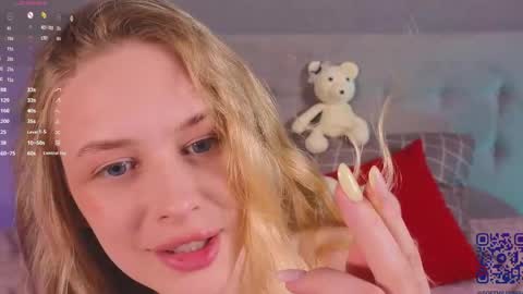 Snapshot of soft_babe chatting on 05-22-26, 08:36 Milisa online show from 05-22-26, 08:36