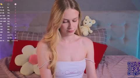 Snapshot of soft_babe chatting on 06-06-26, 08:57 Milisa online show from 06-06-26, 08:57