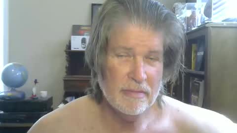 Brett online show from 05-19-26, 03:18
