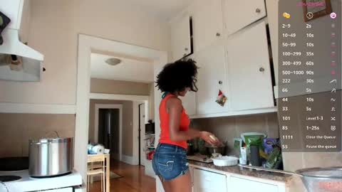 Chloe Kiwi online show from 09-09-25, 06:40