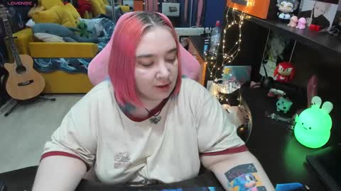 Sofie online show from 02-15-25, 03:20