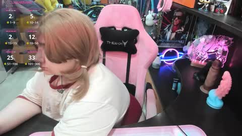 Sofie online show from 09-27-25, 02:38