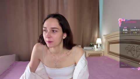 Snapshot of softiedream chatting on 10-13-25, 07:08 Elly online show from 10-13-25, 07:08