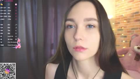 Snapshot of softiedream chatting on 11-17-25, 06:08 Elly online show from 11-17-25, 06:08