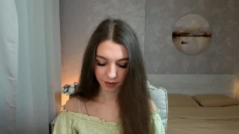 Snapshot of softwine chatting on 09-11-25, 04:07 Kelly online show from 09-11-25, 04:07