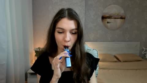 Snapshot of softwine chatting on 10-07-25, 12:24 Kelly online show from 10-07-25, 12:24