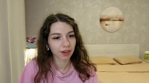 Kelly online show from 04-18-26, 07:07