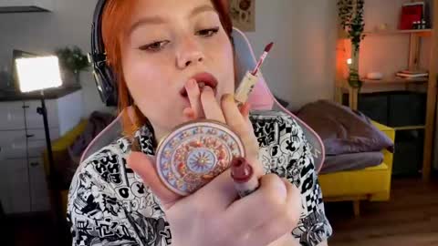 Snapshot of sofy_benson chatting on 05-15-26, 02:13 Sofy online show from 05-15-26, 02:13