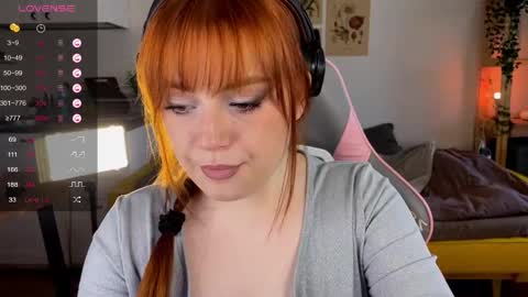 Snapshot of sofy_benson chatting on 05-29-26, 01:53 Sofy online show from 05-29-26, 01:53