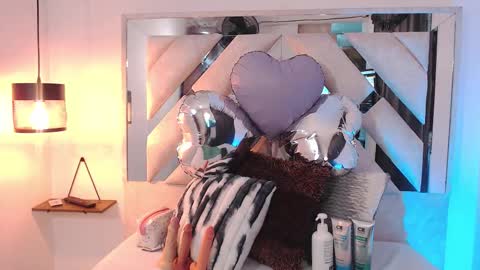 Snapshot of sofy_bonnet chatting on 02-02-26, 12:15 online show from 02-02-26, 12:15