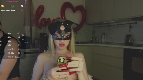 Snapshot of sofyandmike chatting on 02-21-26, 09:38 SOFYandMIKE online show from 02-21-26, 09:38