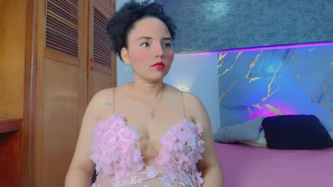 Sol Latiana online show from 05-10-26, 02:11