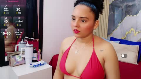 Sol Latiana online show from 05-26-26, 12:12