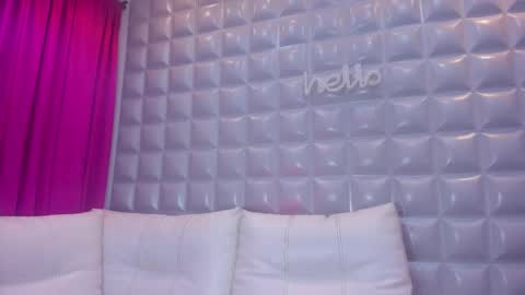 SOL  ANGEL online show from 12-15-25, 04:00