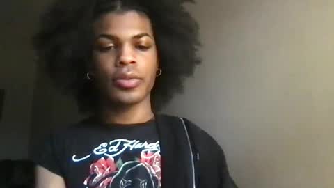 Snapshot of solaceeve chatting on 12-21-25, 07:21 SolaceEve online show from 12-21-25, 07:21