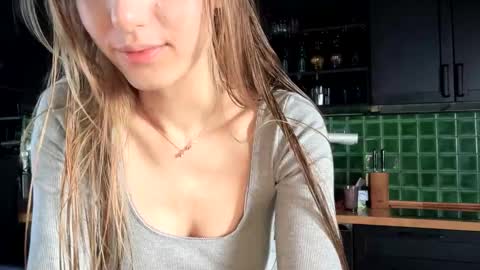 Bella online show from 03-06-26, 05:04