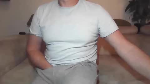 Snapshot of sole73 chatting on 11-18-25, 01:22 Sole Obedient online show from 11-18-25, 01:22