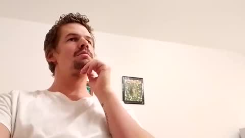 Snapshot of solero93 chatting on 12-20-25, 07:32 solero93 online show from 12-20-25, 07:32