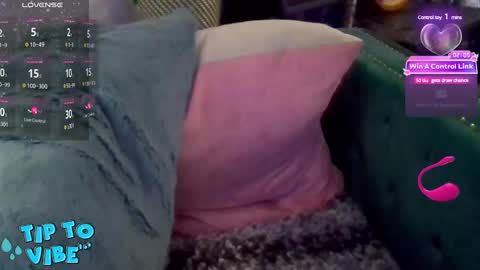 Snapshot of solesticia chatting on 01-09-25, 04:08 solesticia online show from 01-09-25, 04:08