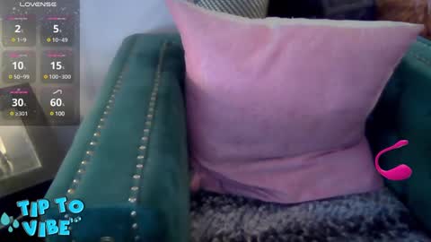 Snapshot of solesticia chatting on 01-11-25, 07:49 solesticia online show from 01-11-25, 07:49