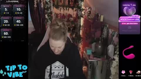 Snapshot of solesticia chatting on 02-03-25, 10:21 solesticia online show from 02-03-25, 10:21