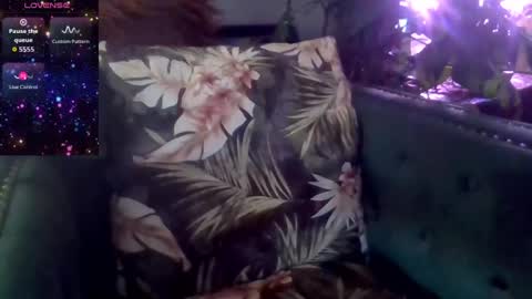 Snapshot of solesticia chatting on 09-14-25, 09:47 solesticia online show from 09-14-25, 09:47