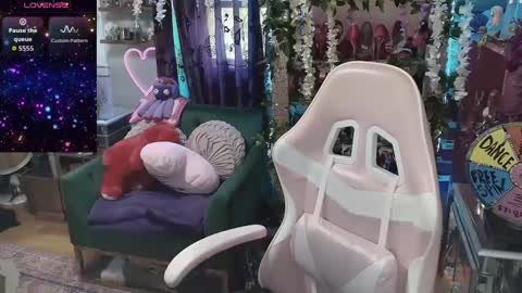 Snapshot of solesticia chatting on 09-28-25, 06:13 solesticia online show from 09-28-25, 06:13