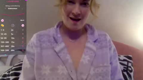 Snapshot of solesticia chatting on 11-04-25, 03:16 solesticia online show from 11-04-25, 03:16