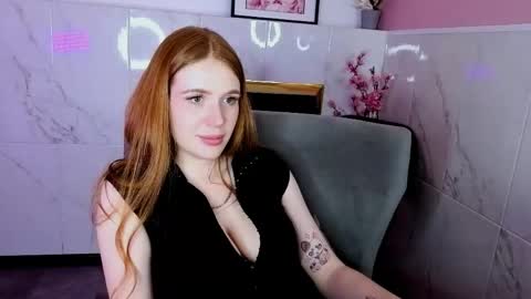 Snapshot of sollarkristy chatting on 05-14-26, 06:47 sollarkristy online show from 05-14-26, 06:47