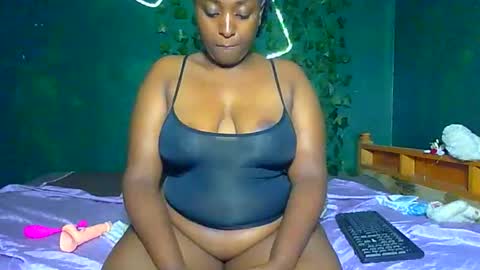 Snapshot of sollybunny chatting on 05-18-26, 12:07 Solly bunny online show from 05-18-26, 12:07