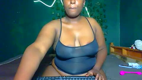 Snapshot of sollybunny chatting on 05-21-26, 02:51 Solly bunny online show from 05-21-26, 02:51