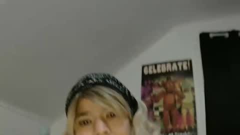 Snapshot of solonfyre chatting on 01-09-26, 01:19 Sol online show from 01-09-26, 01:19