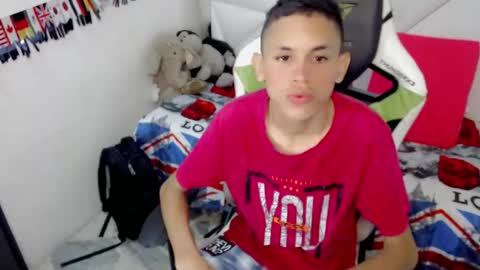 Snapshot of sombra_18 chatting on 05-05-26, 03:25 ESTEBAN online show from 05-05-26, 03:25