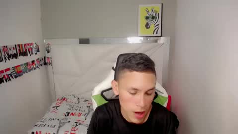 Snapshot of sombra_18 chatting on 05-07-26, 08:36 ESTEBAN online show from 05-07-26, 08:36