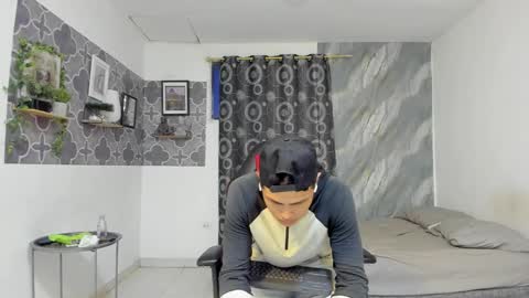 son_hades online show from 03-25-26, 04:07