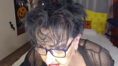 sondrariddle online show from 10-11-25, 10:41