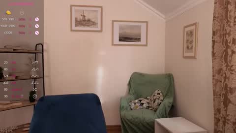 Snapshot of sonia_jones chatting on 12-18-25, 11:27 Sofia online show from 12-18-25, 11:27