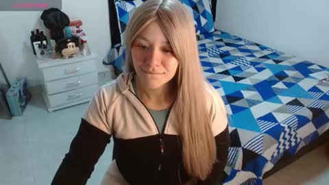 Snapshot of soniahardass chatting on 10-01-25, 12:55 soniahardass online show from 10-01-25, 12:55