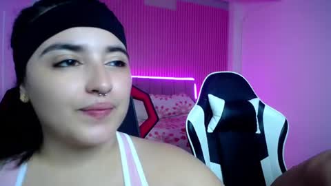 sonic_jess07 online show from 06-14-26, 02:46