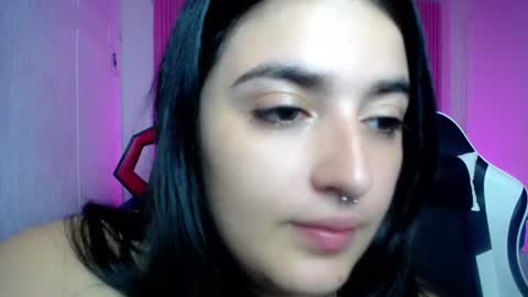 sonic_jess07 online show from 06-15-26, 08:27