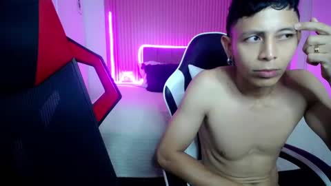 sonic_jess07 online show from 06-20-26, 12:19