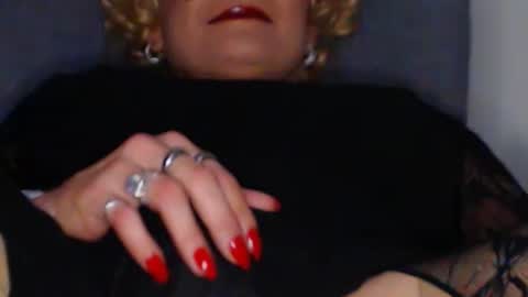 Snapshot of sonjairene chatting on 01-01-25, 10:56 sonjairene online show from 01-01-25, 10:56